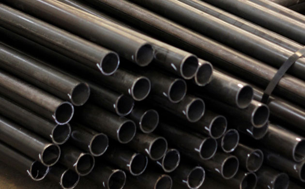metalowe rury