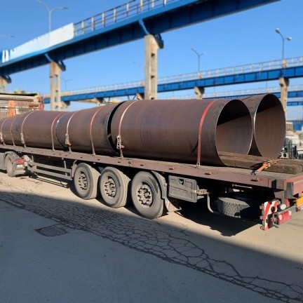 wielkie cylindry opuszczaja odzial w Siemianowicach 